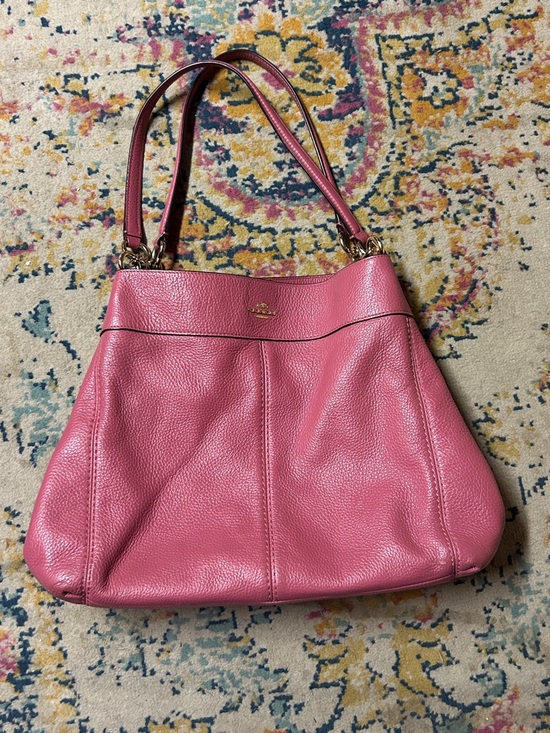 Coach Handbags - Coach Lexy shoulder bag in pink pebble leather, with a three-compartment design